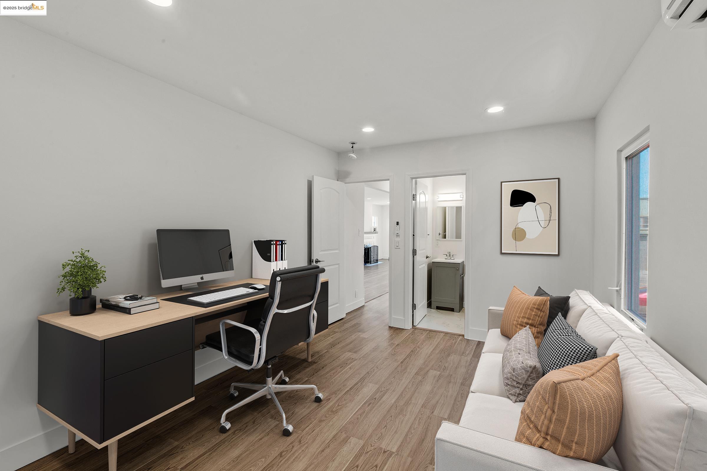 Real Estate Agent,